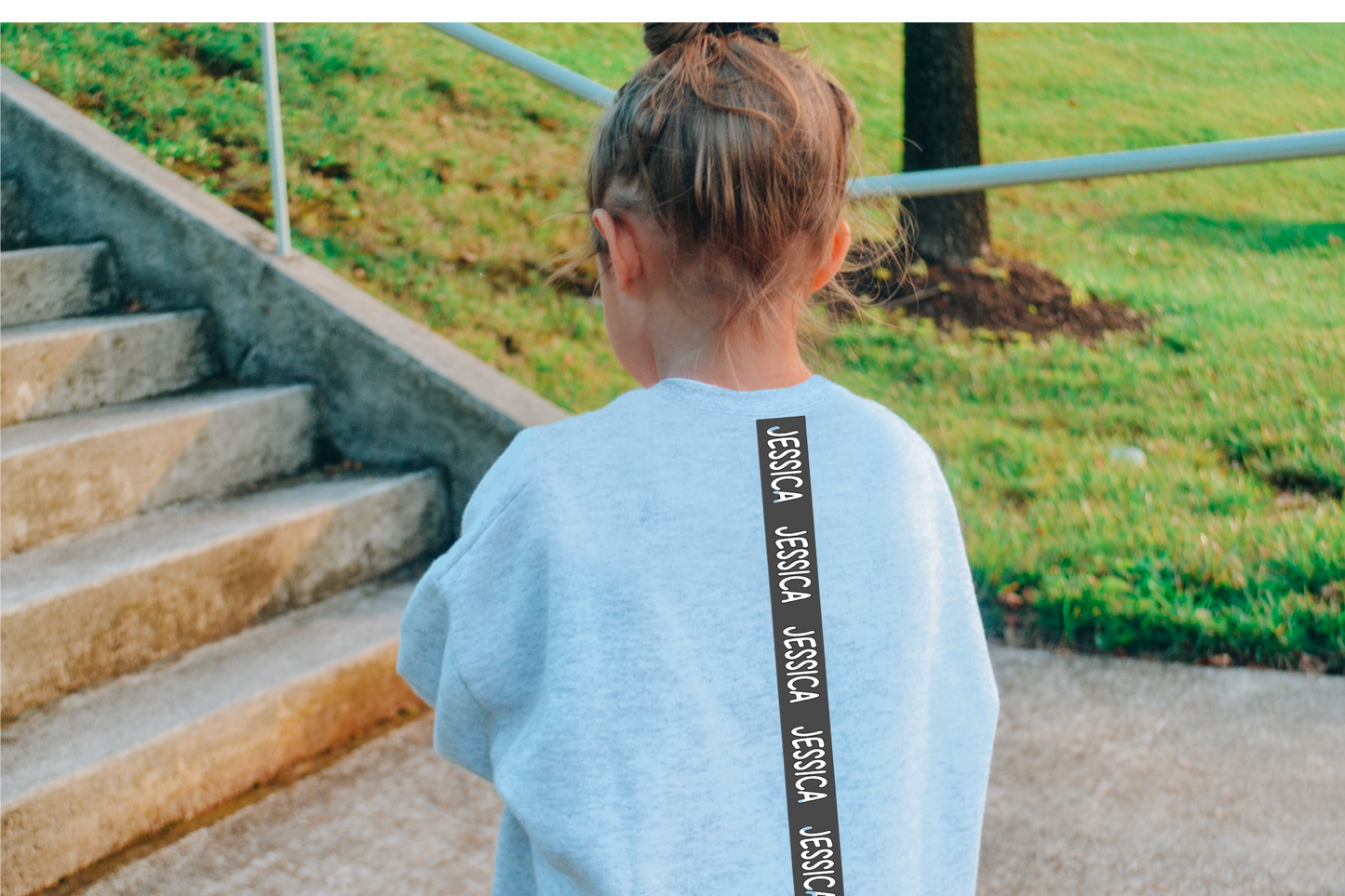 NAME TAPE SWEATSHIRT