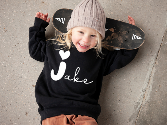 HEART INITIAL SWEATSHIRT