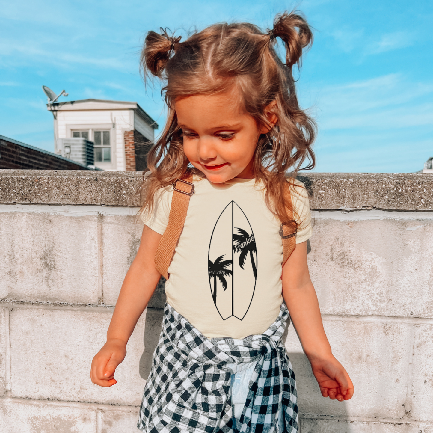 SURFBOARD TEE