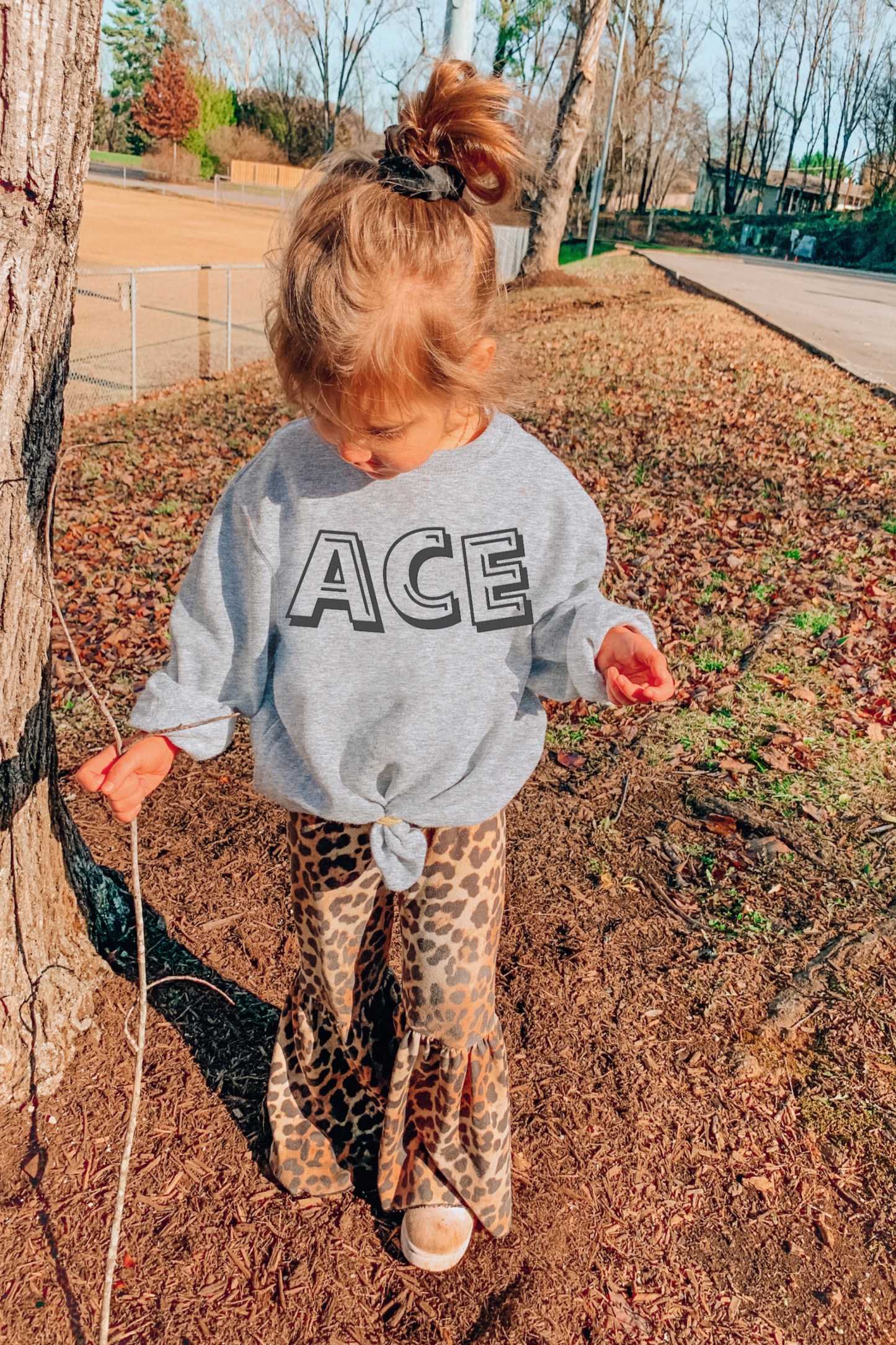 BOLD NAME SWEATSHIRT