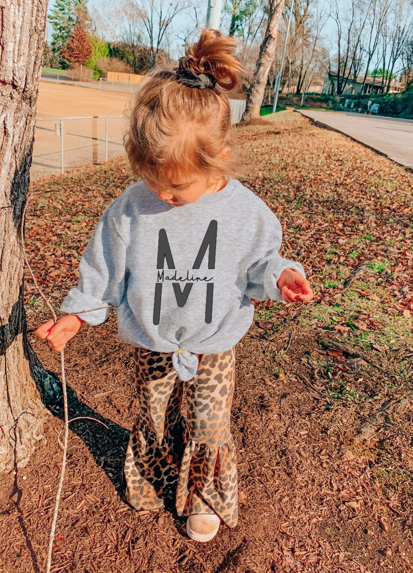 SLICED INITIAL SEATSHIRT