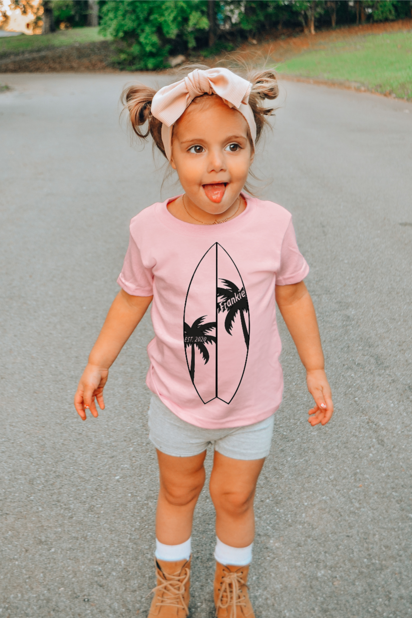 SURFBOARD TEE